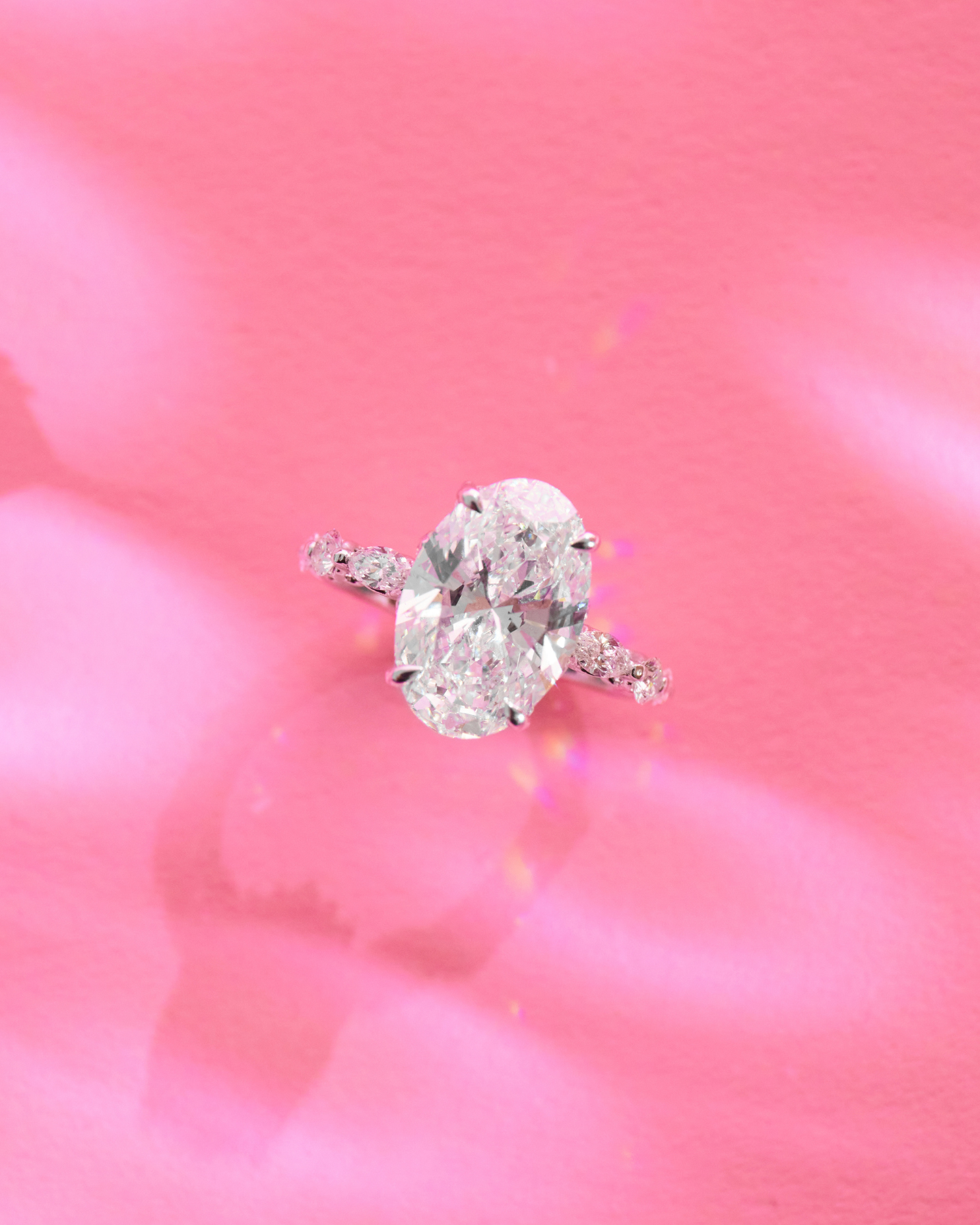 4 克拉橢圓切割鑽戒